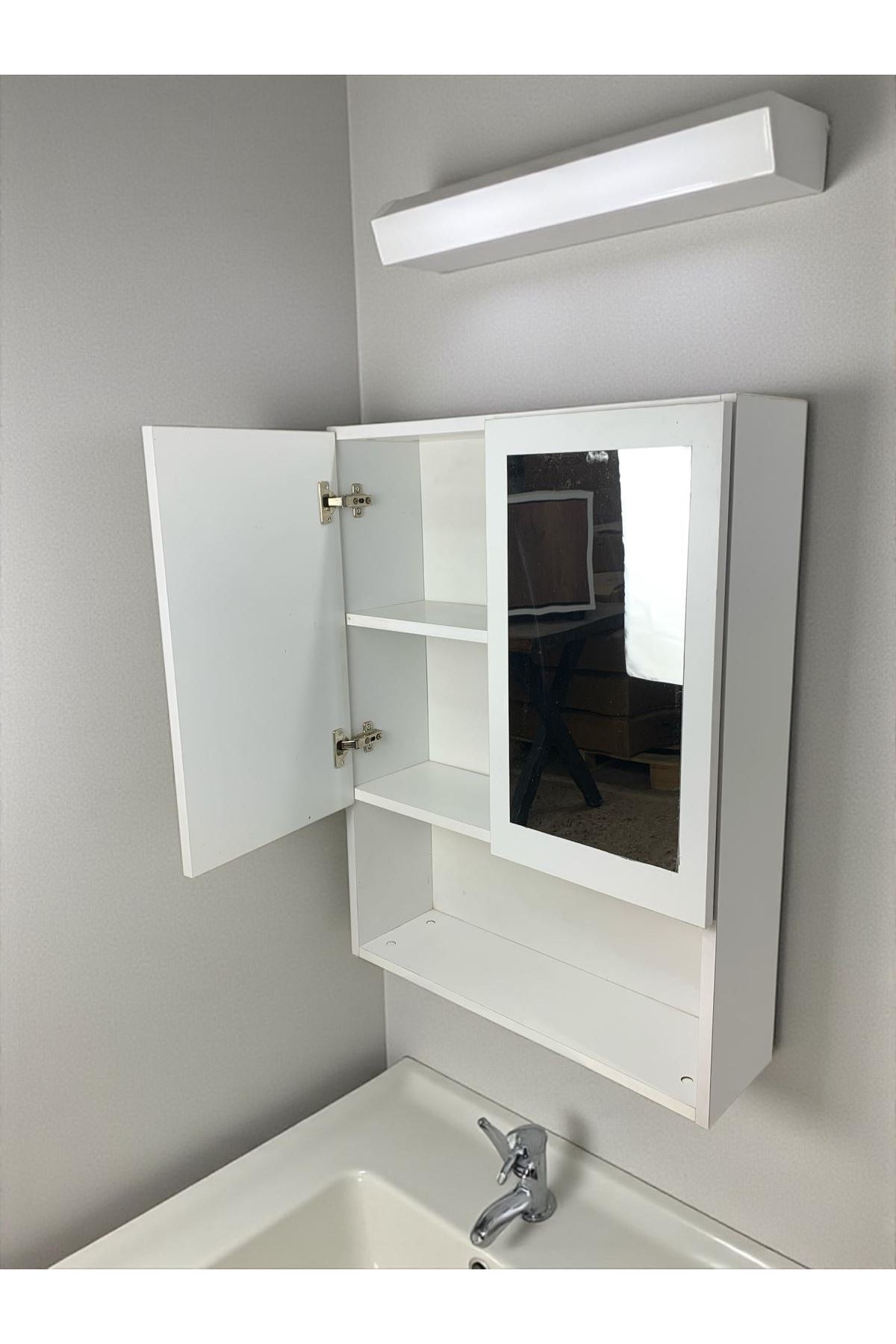 İki Kapaklı Aynalı Banyo Dolabı