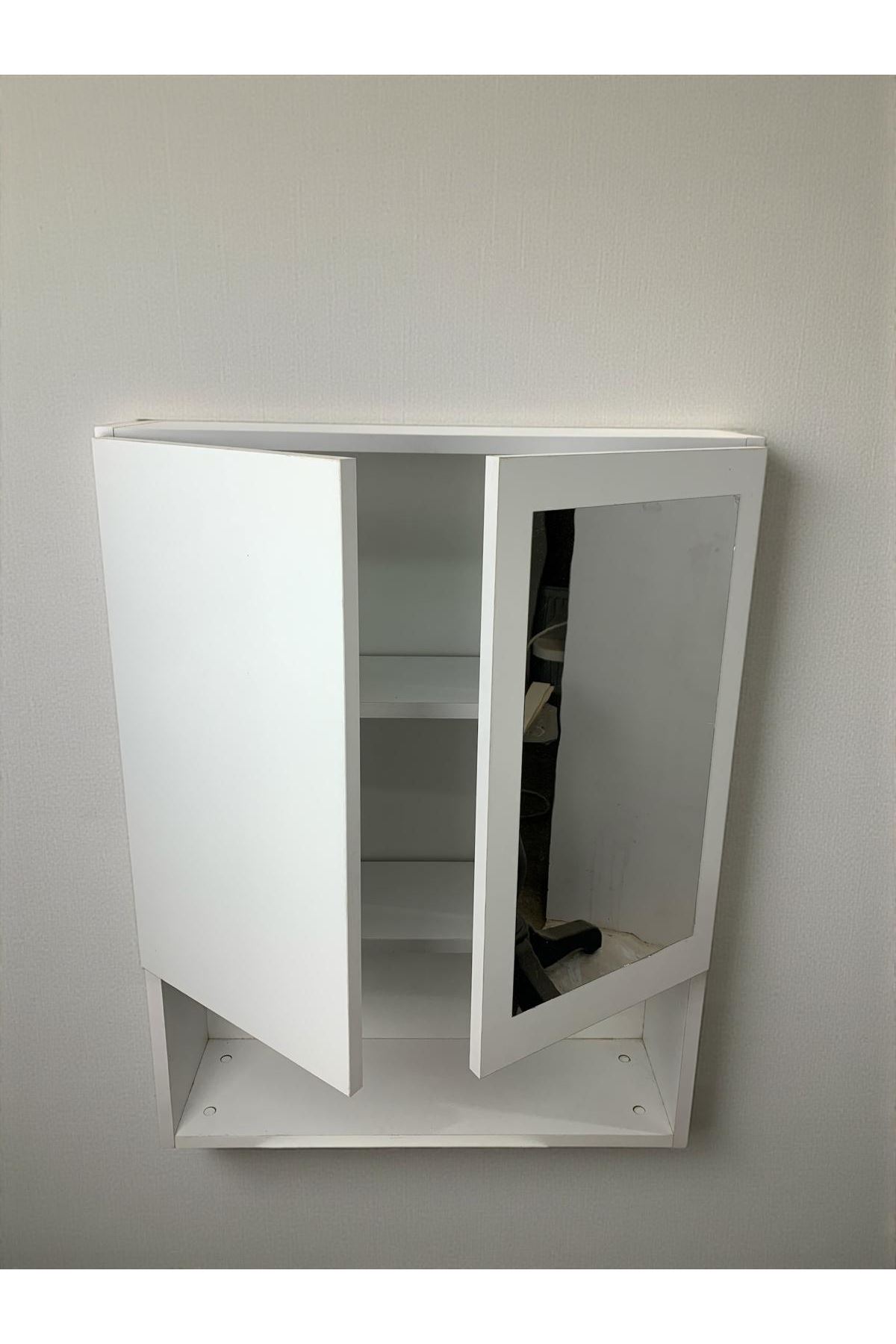 İki Kapaklı Aynalı Banyo Dolabı