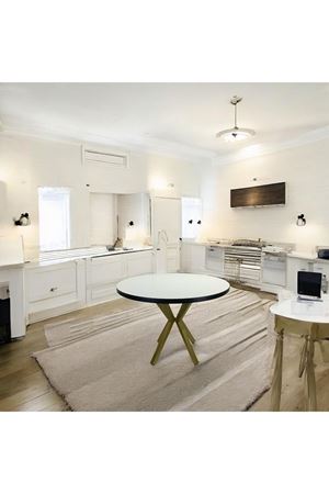 BEYAZ YUVARLAK YEMEK MASASI GOLD RENK AYAK